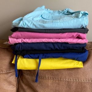 8 pts of scrubs pants. Size Large